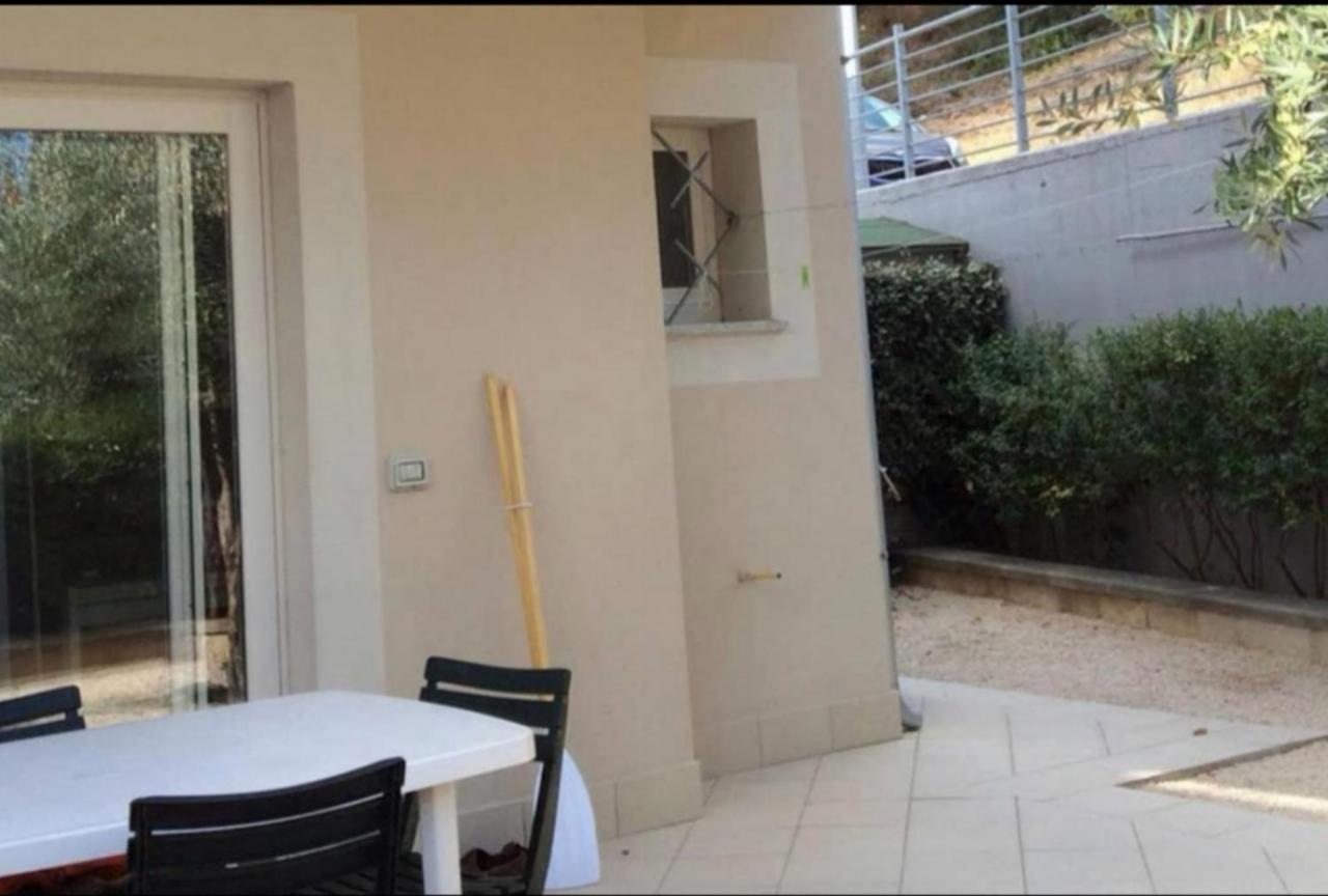 Villetta Federico Climatizzata Con Giardino Privato Viddalba Buitenkant foto