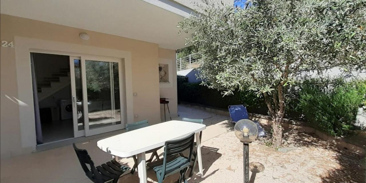 Villetta Federico Climatizzata Con Giardino Privato Viddalba Buitenkant foto